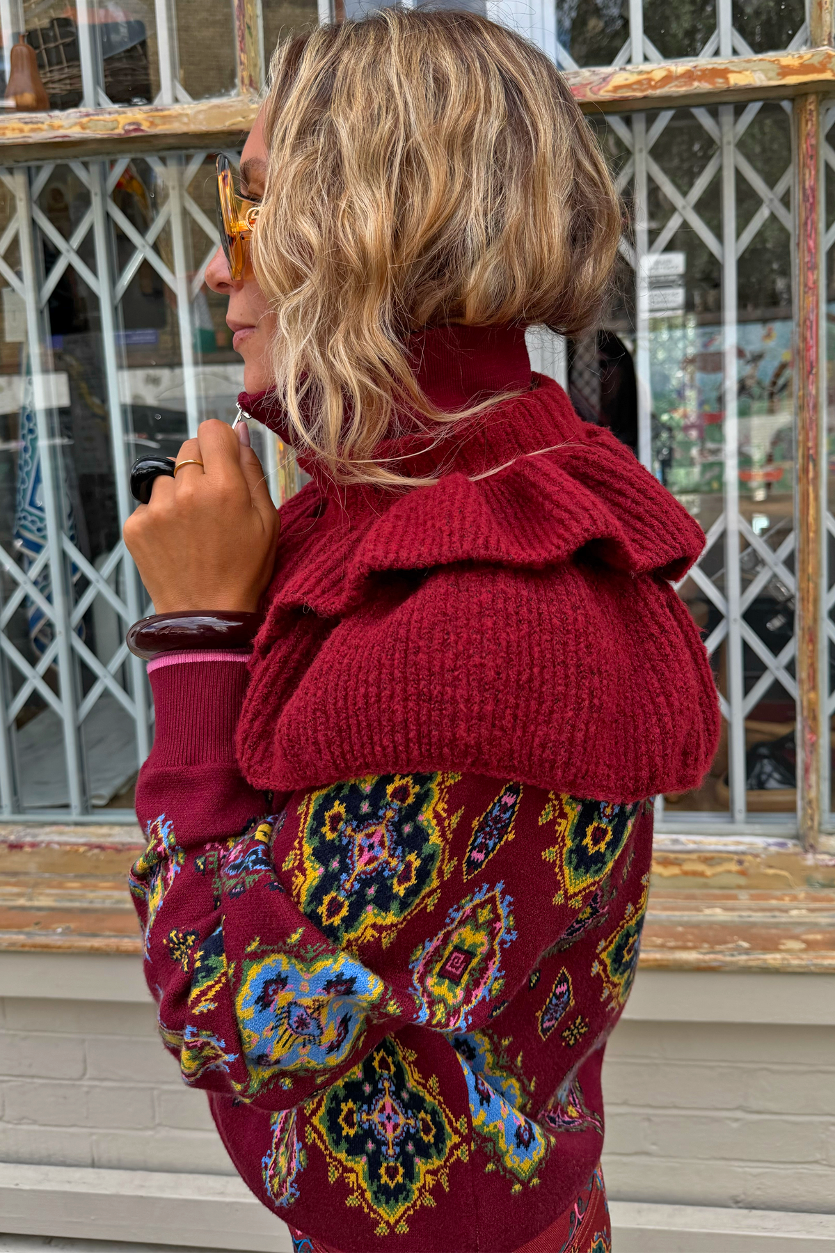 Burgundy Ruffle Knit Collar