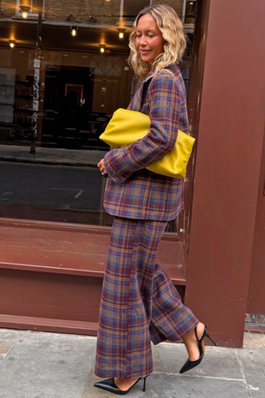Model is 5ft5” and is UK size 8, wearing UK size 10