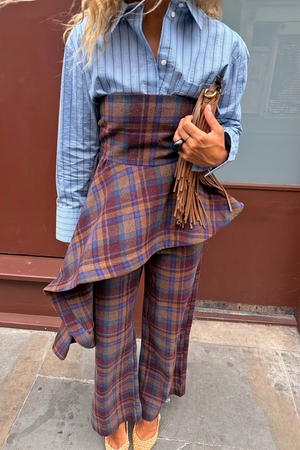 Model is 5ft5” and is UK size 8, wearing UK size 10