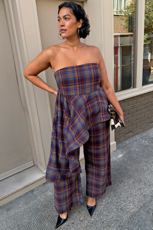 Model is 5ft9” and is UK size 18