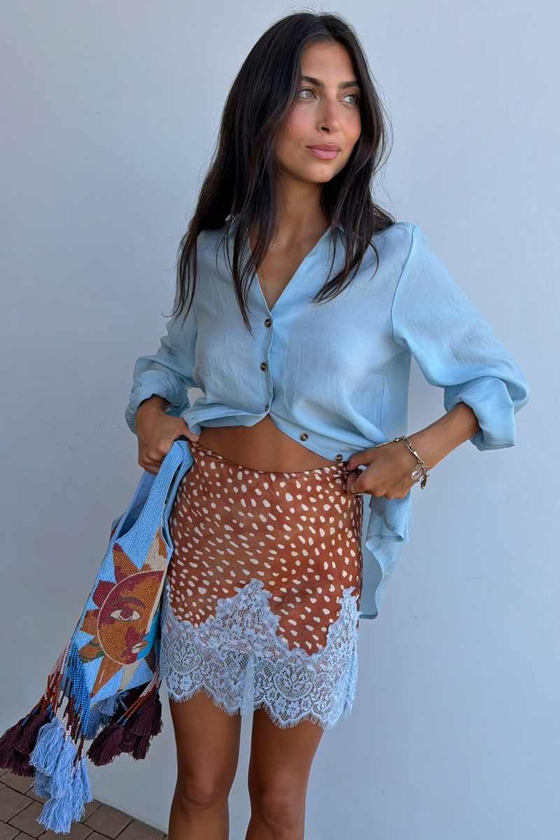 Model is 5ft7” and wears UK size 10/ US 6