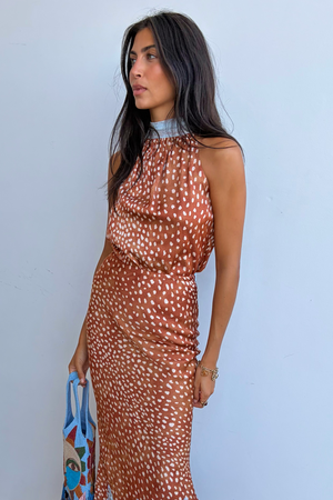 Model is 5ft7” and wears UK size 10/ US 6