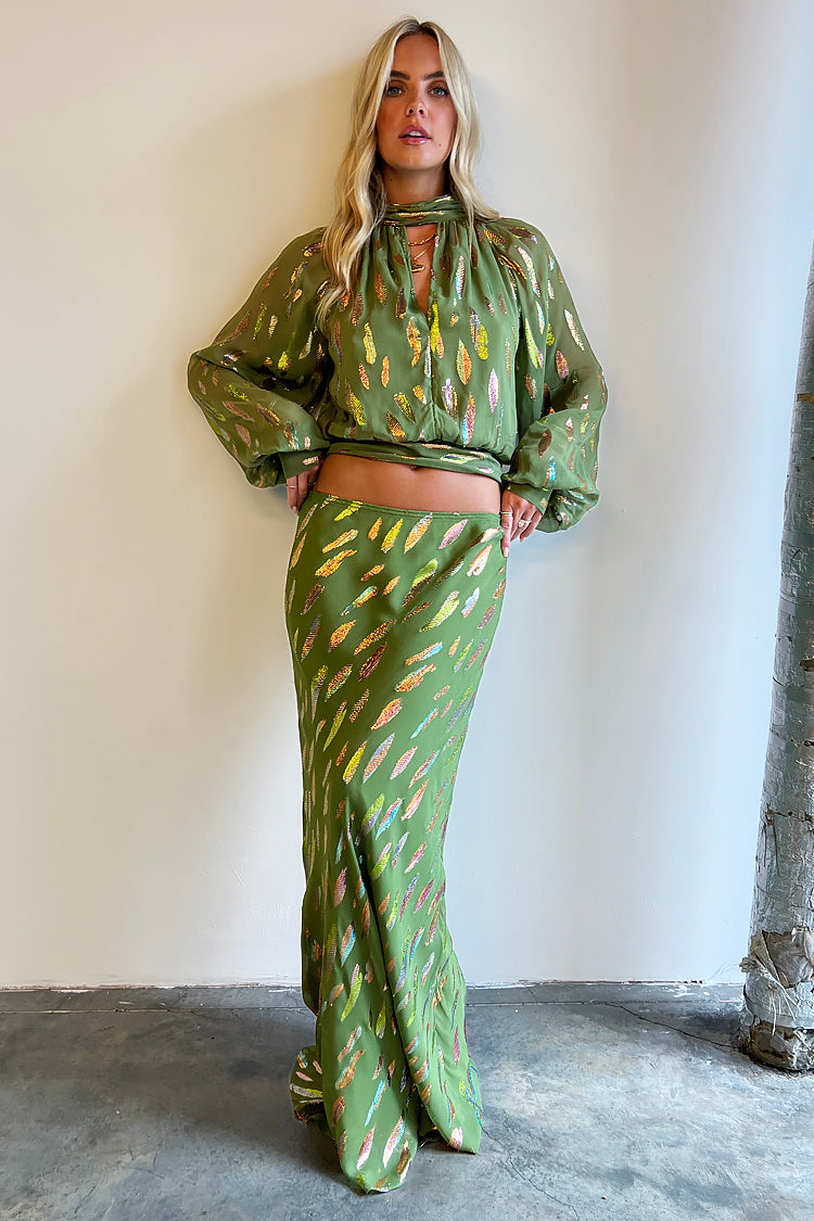 caption_Model wears Khaki Jacquard Slip Skirt in UK 8 / US 4