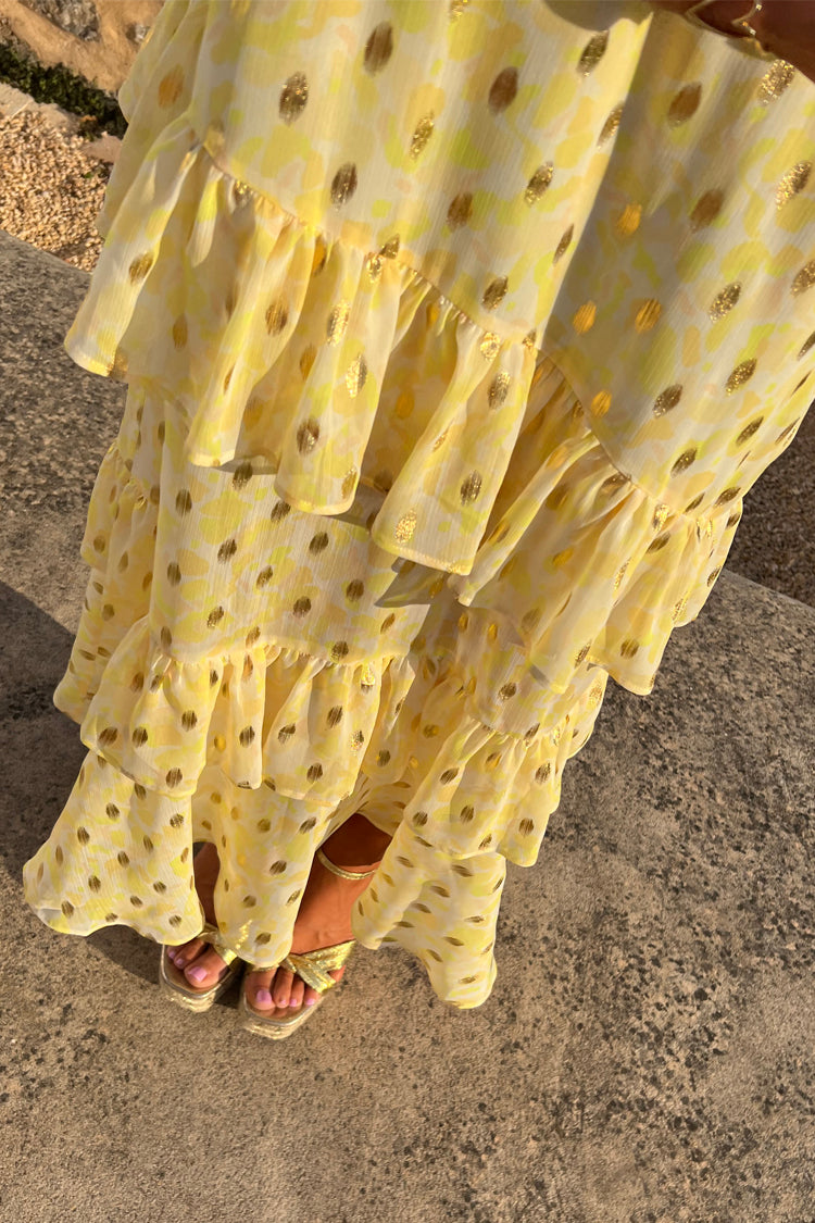 Model wearing Abstract Yellow Lulu Dress