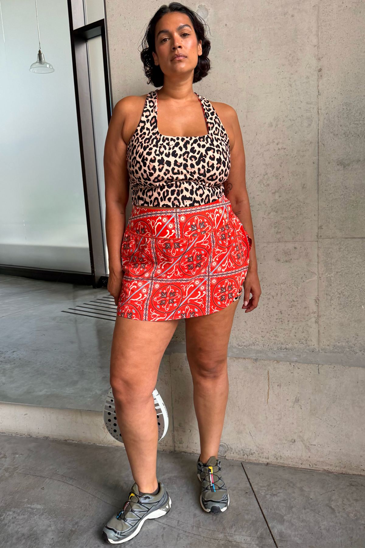 Model is 5ft9” and is UK size 16, wearing UK size 18