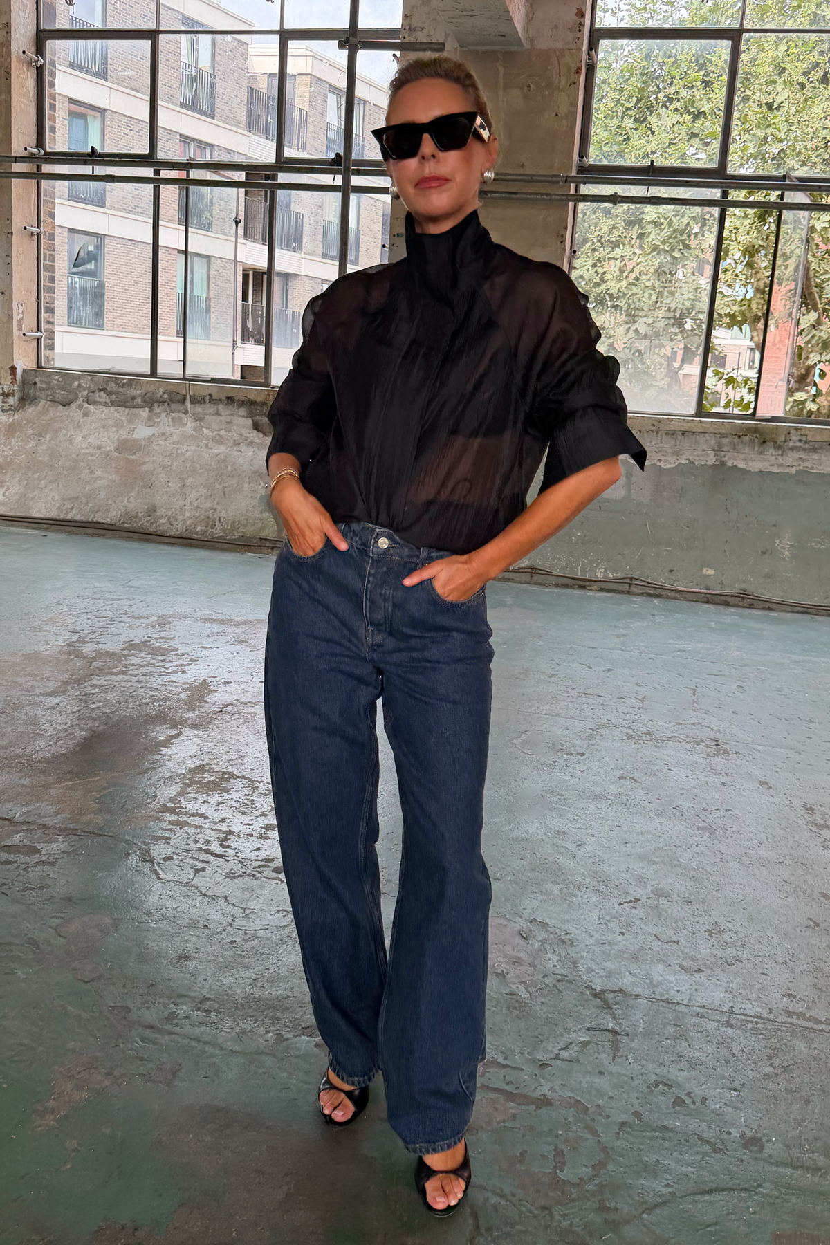 caption_Model is 5ft5” and wears UK size 6/ US 2
