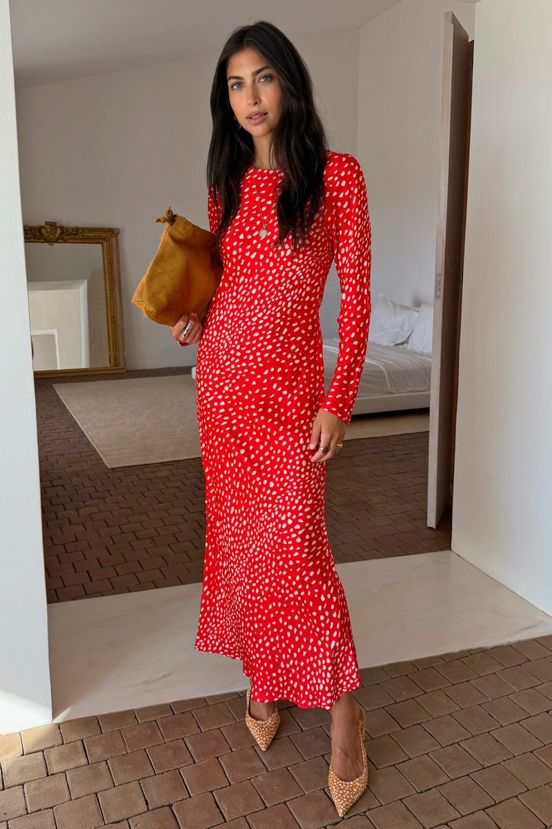 Model is 5ft7” and wears UK size 10/ US 6