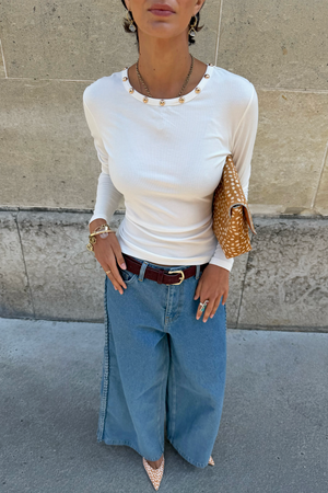 Model is 5ft7” and wears size M