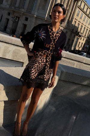 caption_Model is 5ft7” and wears size M