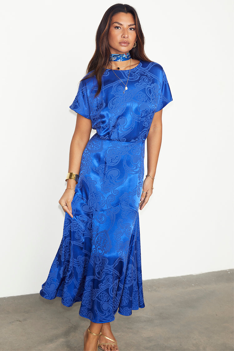 caption_Model wears Blue Love Lock Erin Dress in UK size 10/ US 6