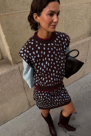 Model is 5ft7” and wears UK size 10/ US 6