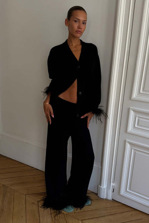 Model is 5ft4” and wears size M