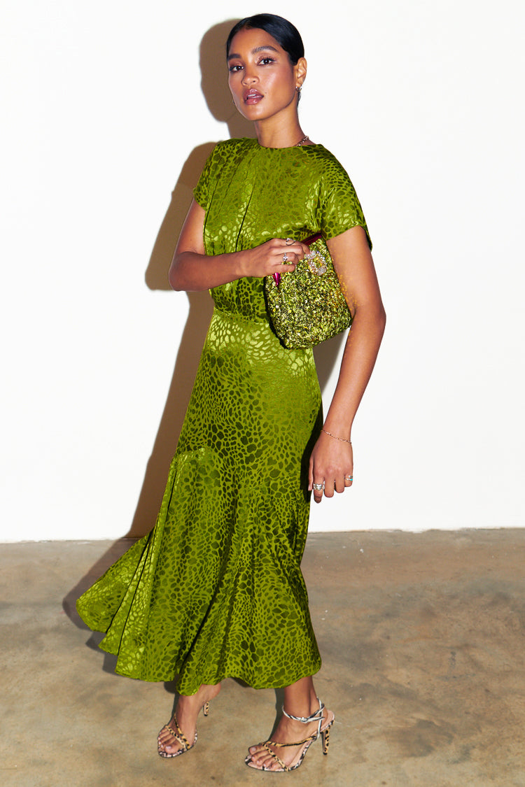 caption_Model wears Green Jacquard Midi Erin Dress in UK 8 / US 4