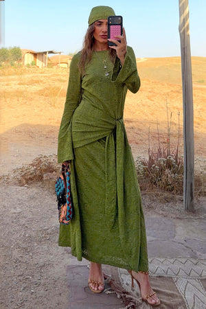 Model is 5ft3” and wears UK size 10/ US 6