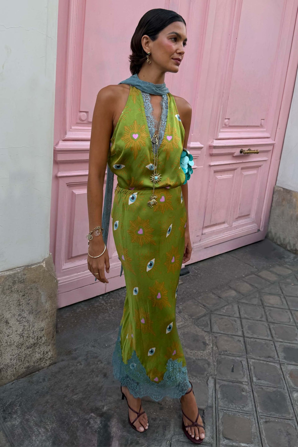 Model is 5ft7” and wears UK size 10/ US 6
