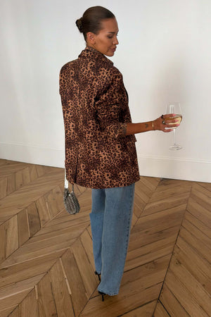 Model is 5ft4” and wears UK size 10/ US 6