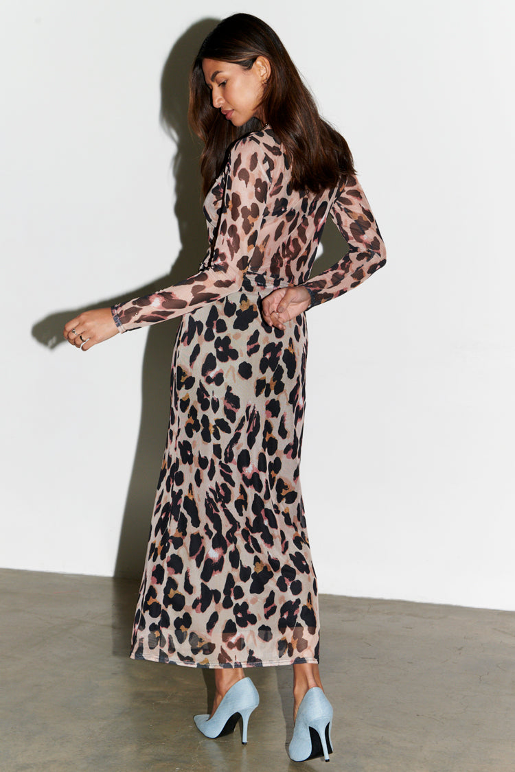 Model wears Leopard Mesh Skirt in UK 8 / US 4