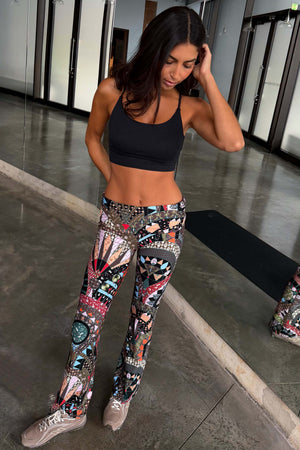 caption_Model is 5ft7” and wears UK size 10/ US 6 