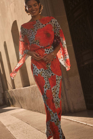 caption_Model is 5ft7” and wears UK size 10/ US 6 