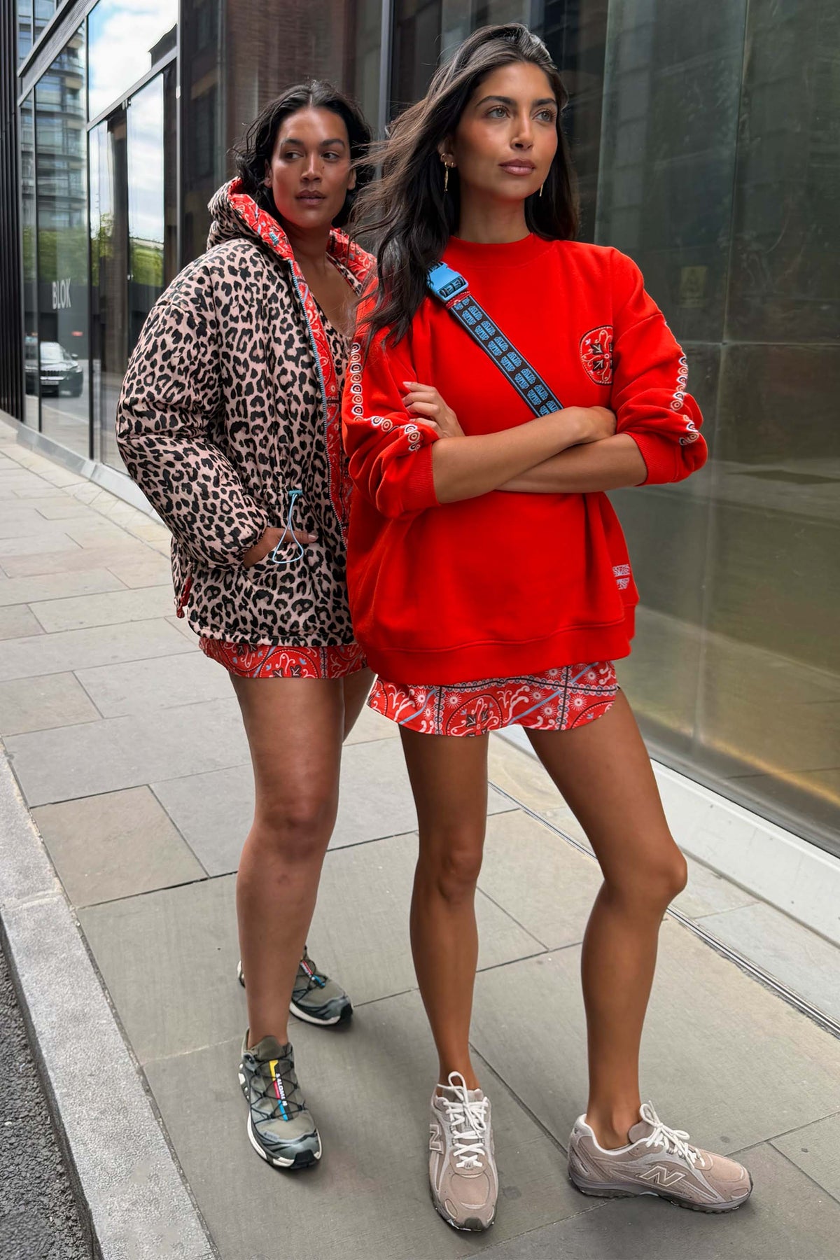 Model is 5ft7” and wears size M