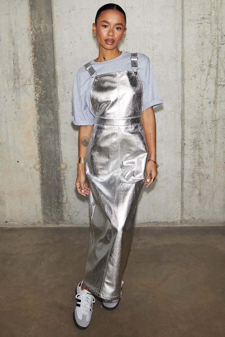 caption_Model wears Silver Pinafore Dress in UK size 8/ US 4