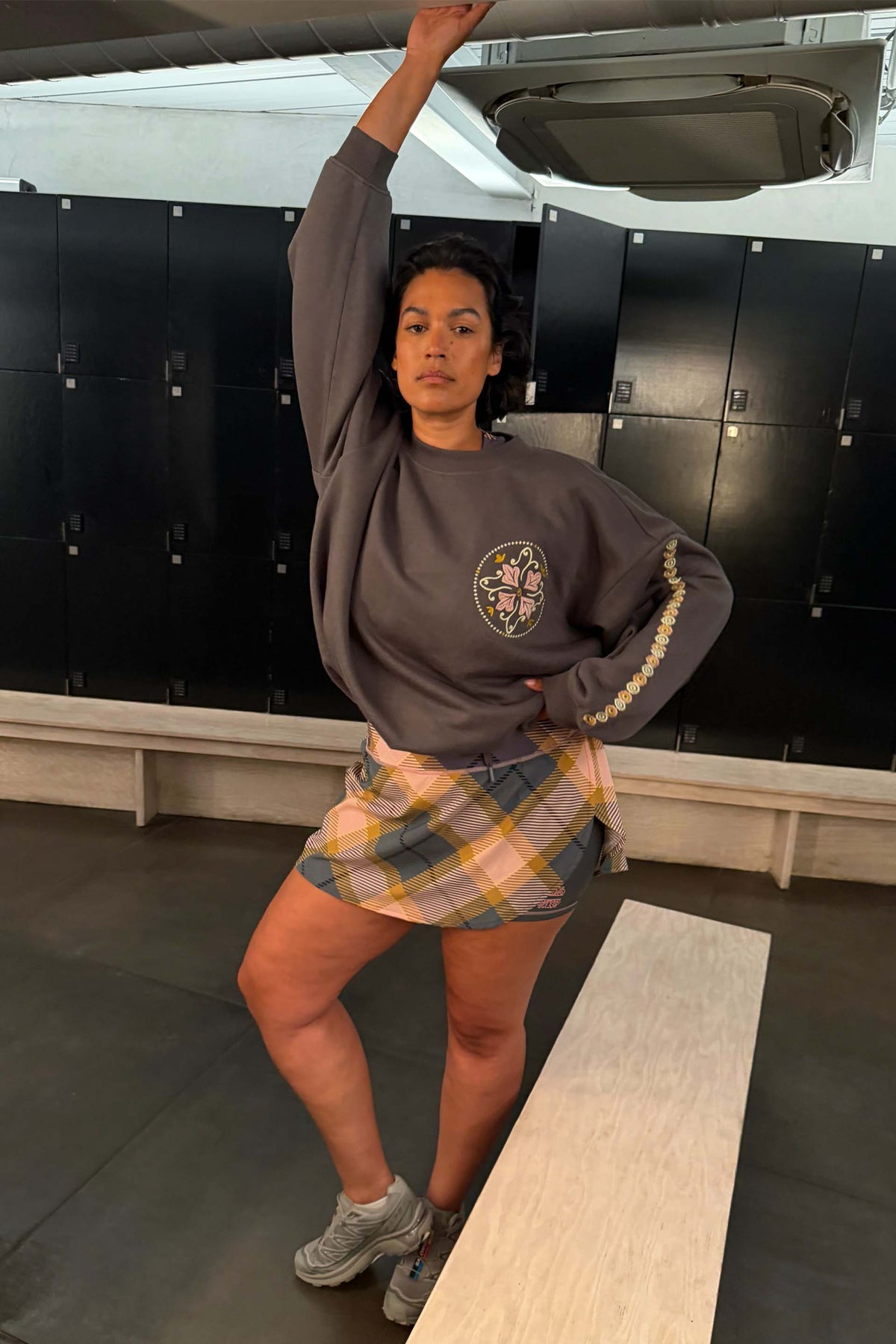 Model is 5ft9” and wears UK size 18/ US 14