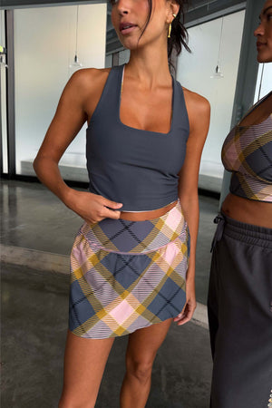 Model is 5ft7” and wears UK size 10/ US 6