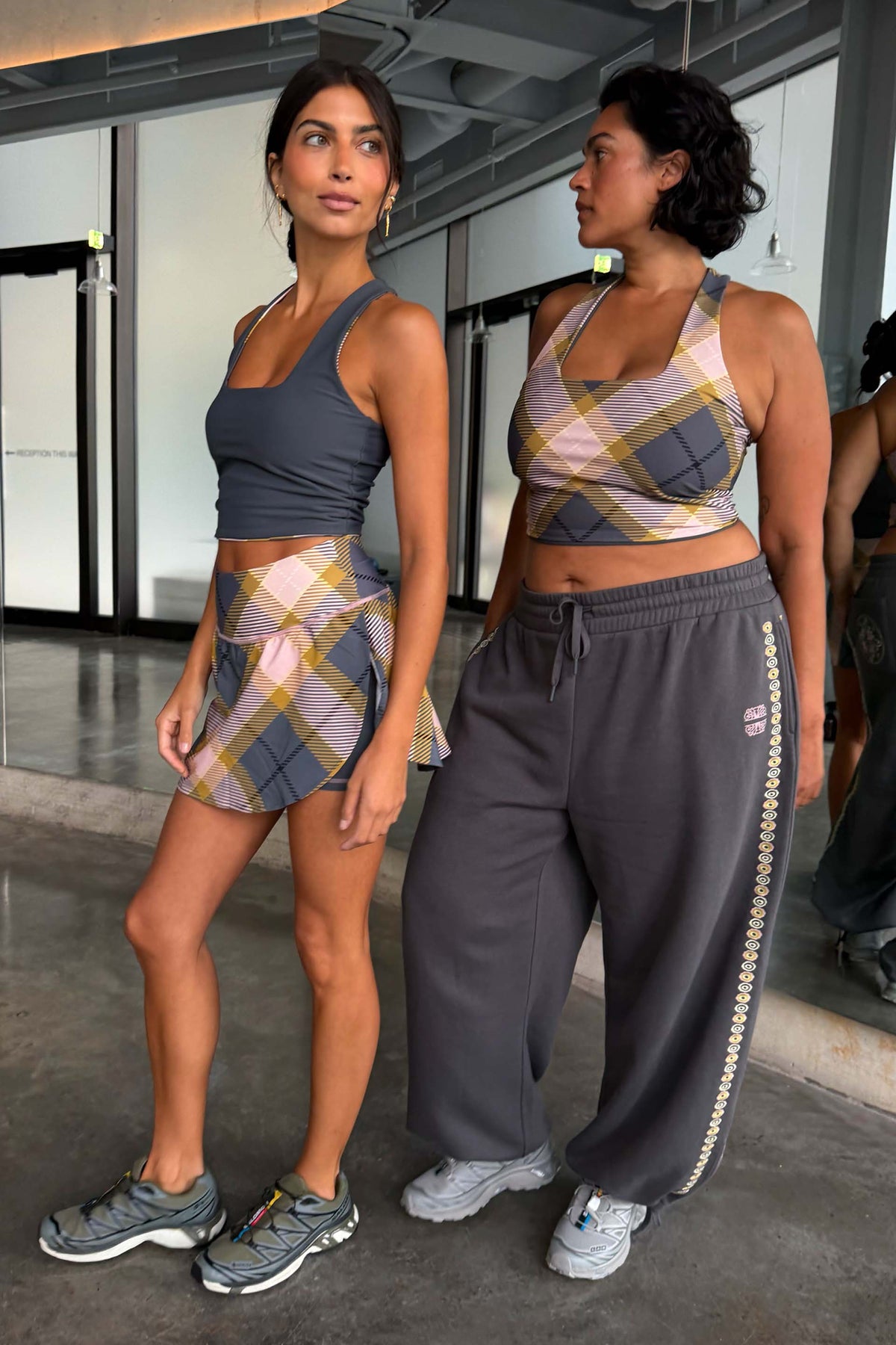 Model is 5ft7” and wears UK size 10/ US 6