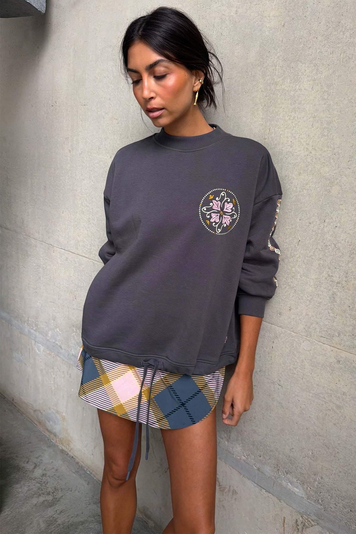 Model is 5ft7” and wears UK size 10/ US 6
