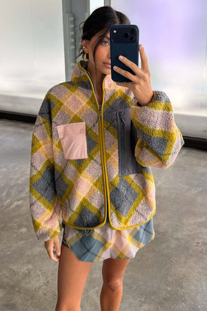 caption_Model is 5ft7” and wears size M