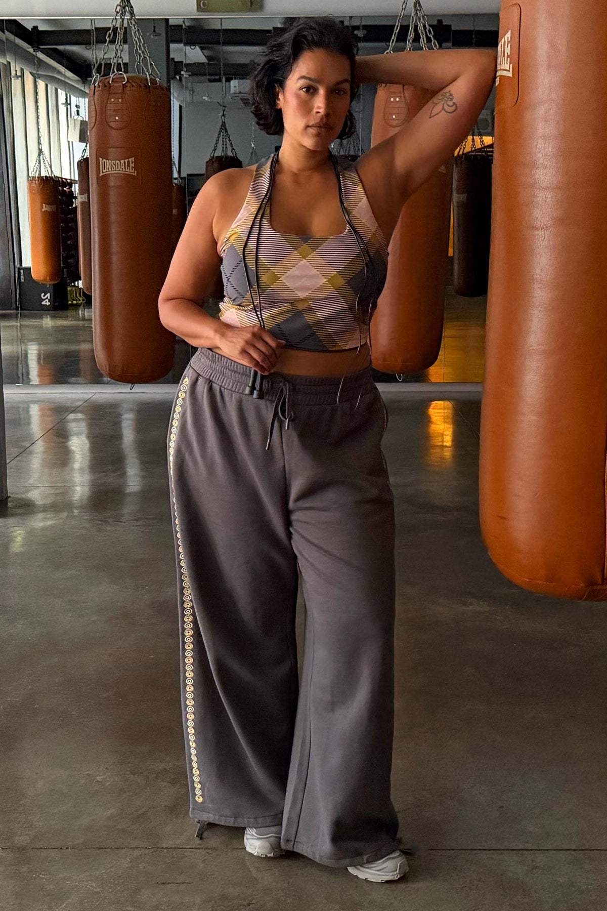Model is 5ft9” and wears UK size 18/ US 14