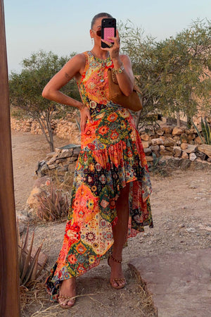 Model is 5ft3” and wears UK size 10/ US 6