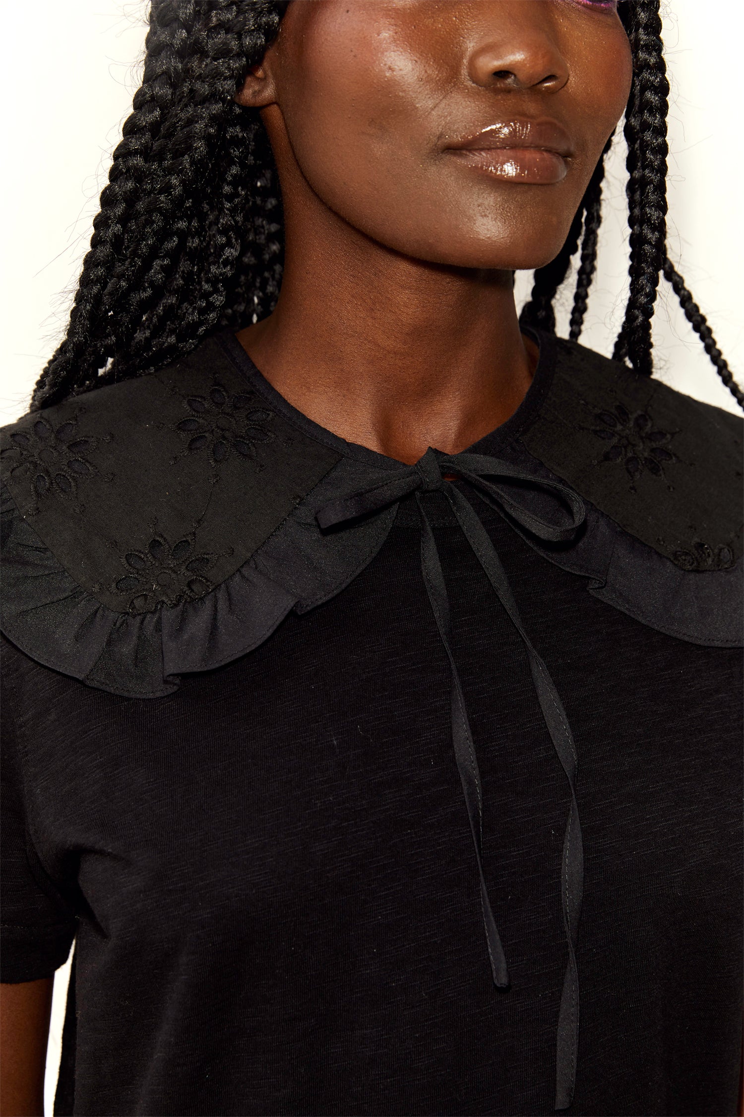 Model wearing Black Broderie Collar 